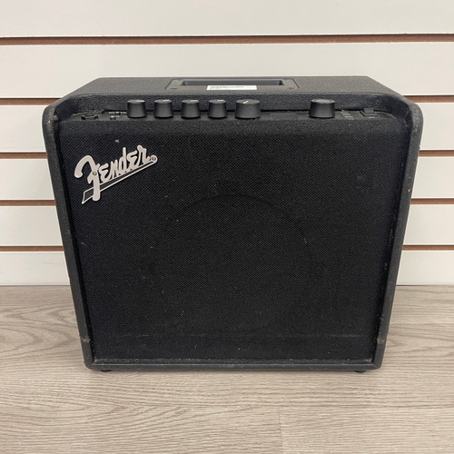 Vist Large View of Product Image Which is Used - Fender MUSTANG LT25 1 x 8 Solid State Amplifier