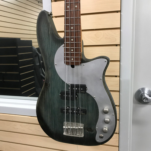 Vist Large View of Product Image Which is Used OFFBEAT JACQUELINE P Type Bass Guitar Blue 4-String