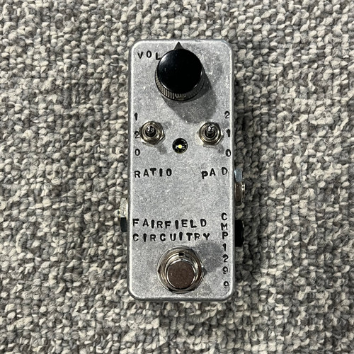 Vist Large View of Product Image Which is Used FAIRFIELD CIRCUITRY THE ACCOUNTANT COMPRESSOR Guitar Pedal