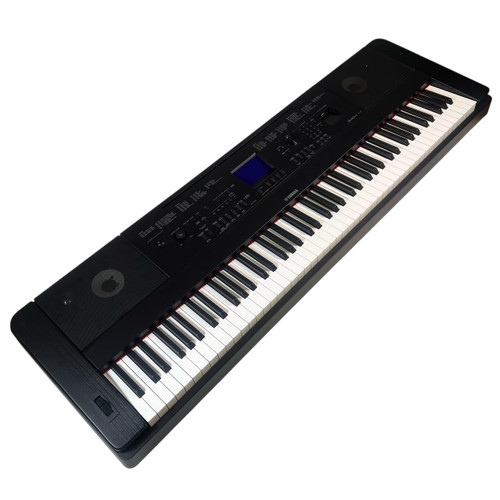 Vist Large View of Product Image Which is Yamaha DGX-660 88-Key Weighted Digital Piano Portable