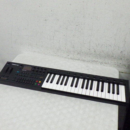 Vist Large View of Product Image Which is Used Elektron DIGITONE KEYS Groove Box