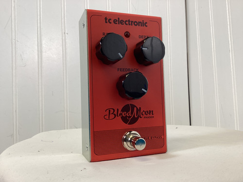 Vist Large View of Product Image Which is Used TC Electronic BLOOD MOON PHASER Phaser Pedal