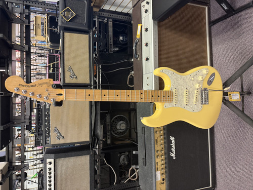 Vist Large View of Product Image Which is Used Fender DELUXE POWERHOUSE S Type Electric Guitar Yellow 6-String
