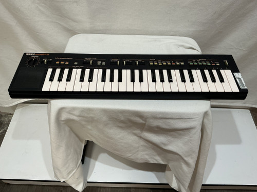 Vist Large View of Product Image Which is Used Yamaha PS-400 44KEYS Compact Keyboard Compact