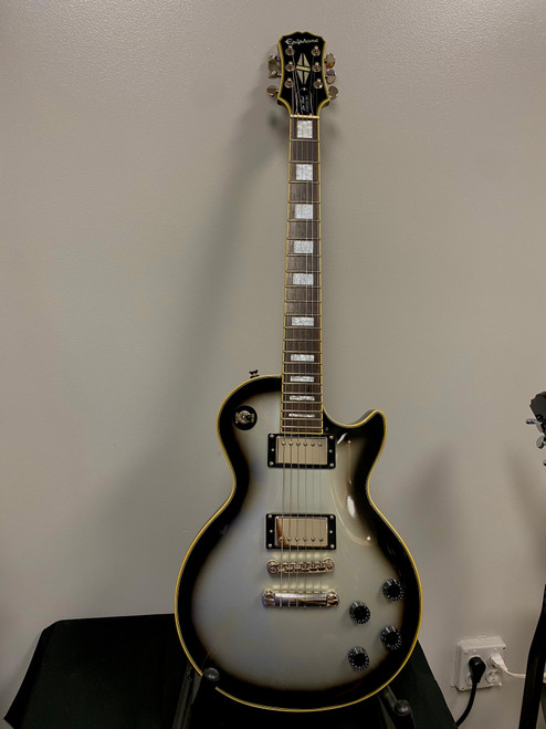 Vist Large View of Product Image Which is Used Epiphone 2016 EPIPHONE LP CUSTOM PRO LP Type Electric Guitar Silver Burst 6-String