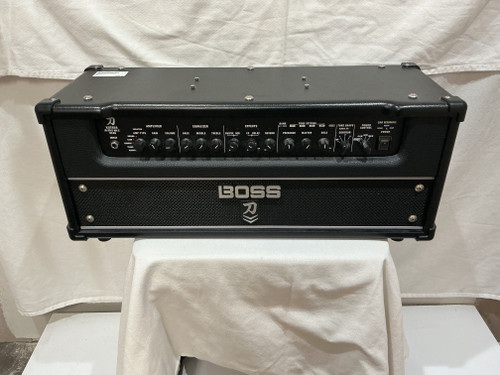 Vist Large View of Product Image Which is Used Boss ARTIST 2 Solid State Guitar Head