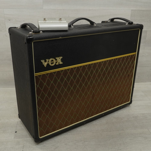 Vist Large View of Product Image Which is Used Vox AC30CC2 2x12 Tube Combo Amplifier