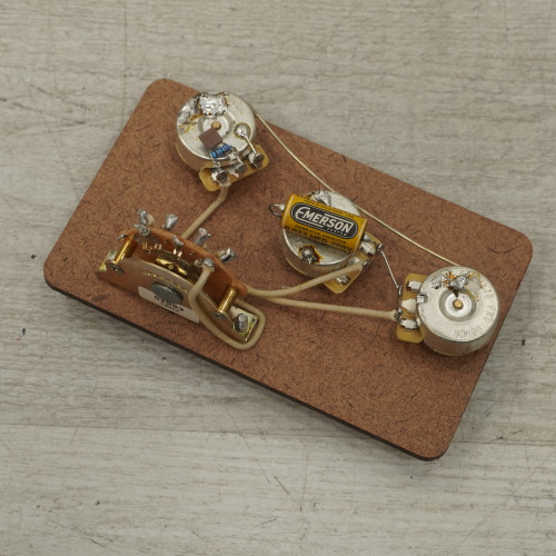 Vist Large View of Product Image Which is Used Emerson Custom Strat Harness