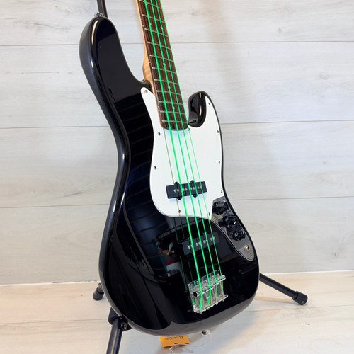 Vist Large View of Product Image Which is Used Squier 4 STRING JAZZ BASS Bass Guitar Black 4-String
