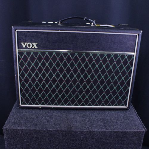 Vist Large View of Product Image Which is Used Vox CAMBRIDGE 30 REVERB COMBO AMP 1 x 10 Solid State Amplifier 1 x 10