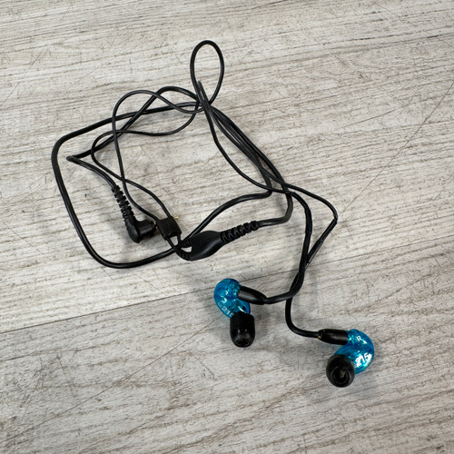 Vist Large View of Product Image Which is Used Shure SE215 Sound-isolating Earphones - Special Edition Blue