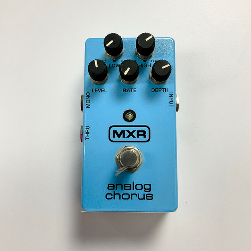 Vist Large View of Product Image Which is Used MXR Analog Chorus Pedal