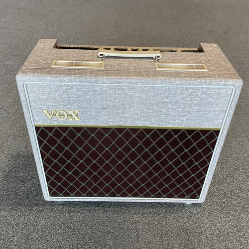 Vist Large View of Product Image Which is Used VOX AC15HW1 Tube Combo Amplifier