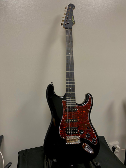 Vist Large View of Product Image Which is Used Donner DESIGNER STRAT S Type Electric Guitar Black 6-String