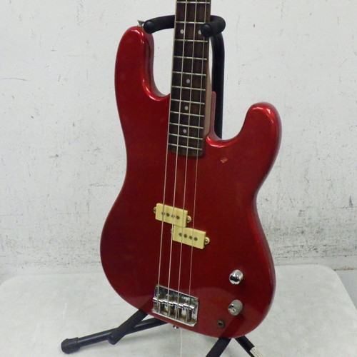 Vist Large View of Product Image Which is Used Hondo Fame 8200 Electric Bass P Type Bass Guitar Red 4-String