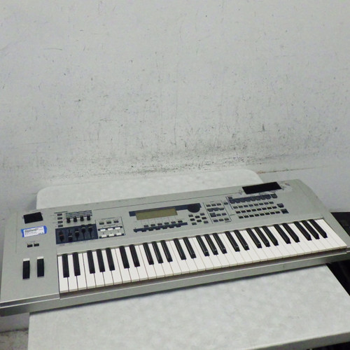Vist Large View of Product Image Which is Used Yamaha MO 6 Synthesizer 61-Key Keyboard 61-Key