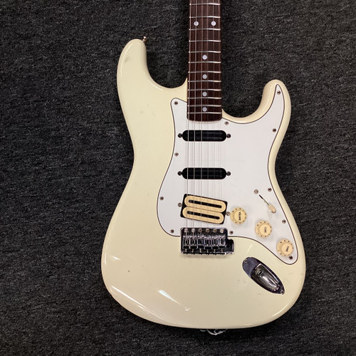 Vist Large View of Product Image Which is Used Squier STRATOCATER SQ SERIES S Type Electric Guitar White 6-String