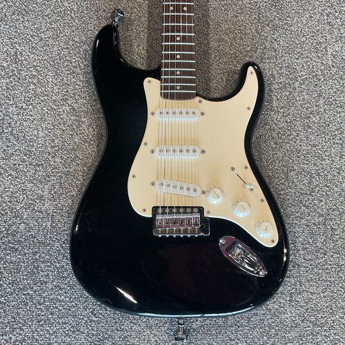 Vist Large View of Product Image Which is Used SQUIER AFFINITY STRAT Electric Guitar