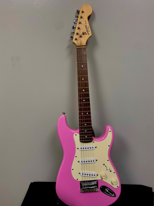 Vist Large View of Product Image Which is Used Squier MINI STRATOCASTER S Type Electric Guitar Pink 6-String
