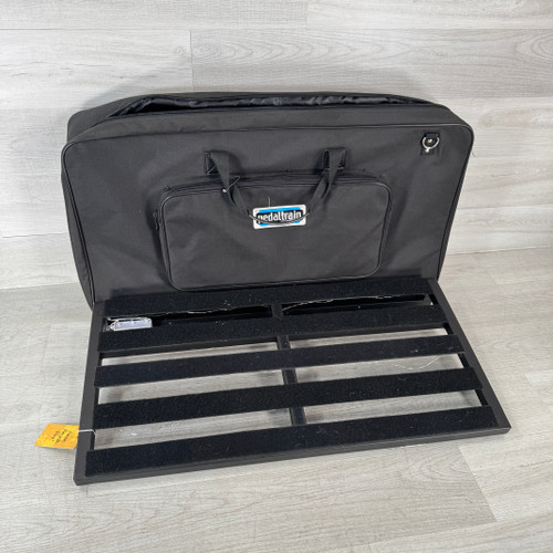 Vist Large View of Product Image Which is Used Pedaltrain Pro Pedalboard with Carry Bag