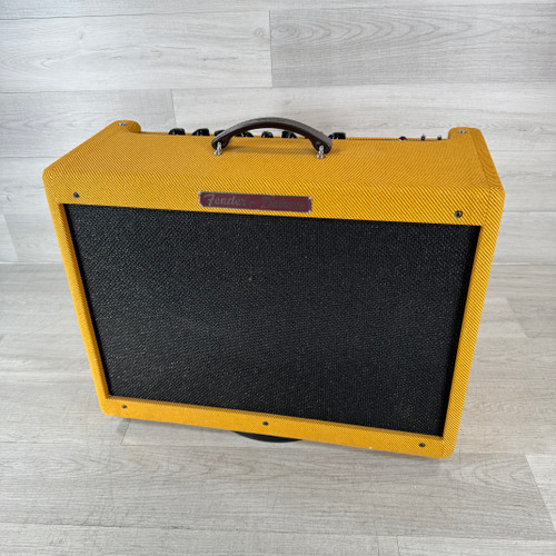 Vist Large View of Product Image Which is Used Fender Limited-Edition Hot Rod Deluxe IV - 1 x 12-inch 40-watt Tube Guitar Combo Amplifier