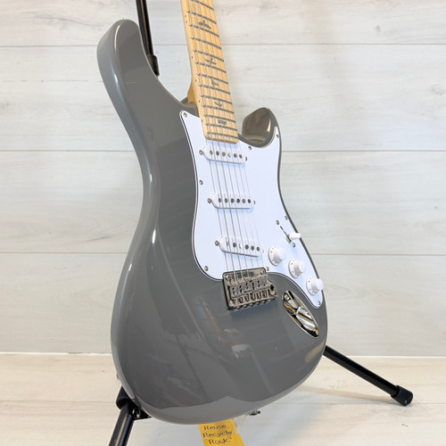 Vist Large View of Product Image Which is Used Paul Reed Smith - PRS SILVER SKY SE Electric Guitar Silver/Gray 6-String