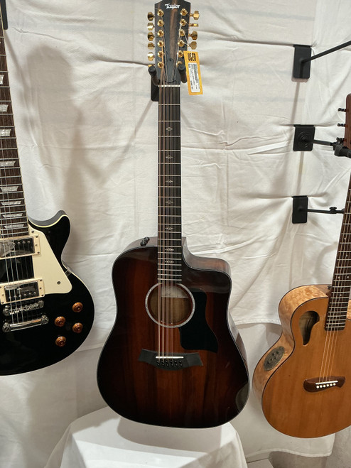 Vist Large View of Product Image Which is Used Taylor 260CE-K DLX DOCE DOBLE Solid Top Acoustic Guitar Wood