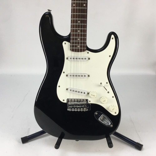Vist Large View of Product Image Which is Used Squier AFFINITY STRATOCASTER S Type Electric Guitar Black 6-String