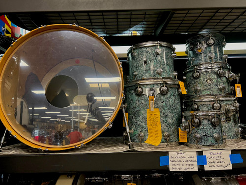 Vist Large View of Product Image Which is Used DW COLLECTORS PIECEMEAL BLUE ABALONE W/MICS Vintage Drum Shell Kit Blue