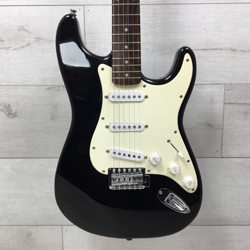 Vist Large View of Product Image Which is Used Squier Affinity Stratocaster Electric Guitar Black