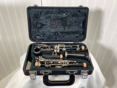 Vist Large View of Product Image Which is Used Yamaha 250 Wood Clarinet
