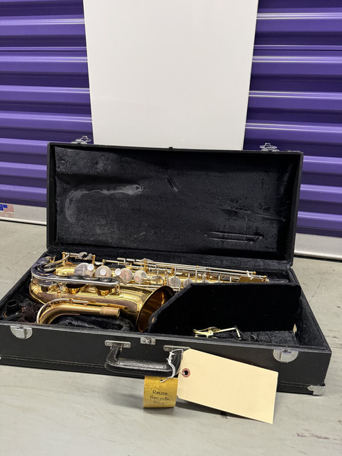Vist Large View of Product Image Which is Used Vito Alto Saxophone