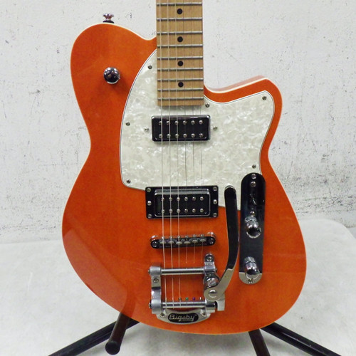 Vist Large View of Product Image Which is Used Reverend Flatroc Offset Double Cutaway Electric Guitar Orange 6-String