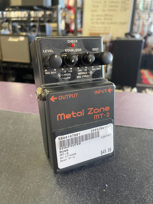 Vist Large View of Product Image Which is Used Boss MT-2 Distortion Pedal