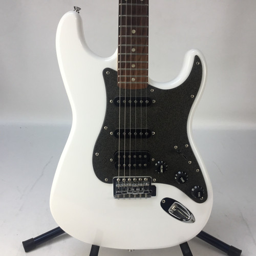 Vist Large View of Product Image Which is Used Squier AFFINITY STRATOCASTER S Type Electric Guitar White 6-String