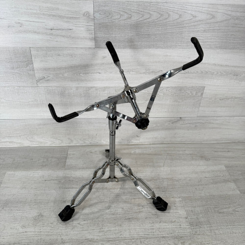 Vist Large View of Product Image Which is Used Peace Snare Drum Stand