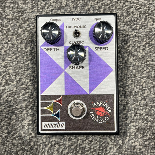 Vist Large View of Product Image Which is Used MAESTRO MARINER TREMOLO Guitar Pedal