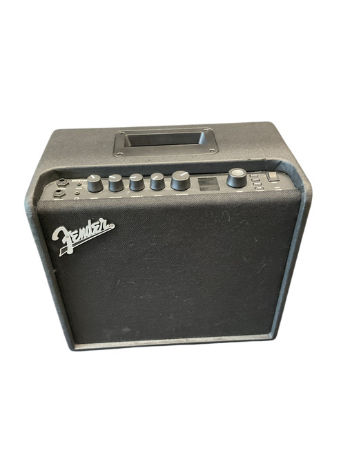 Vist Large View of Product Image Which is Used Fender MUSTANG LT25 1 x 10 Solid State Amplifier 1 x 10