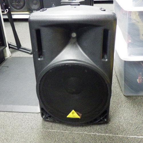 Vist Large View of Product Image Which is Used Behringer B215 EUROLIVE Power Amplifier