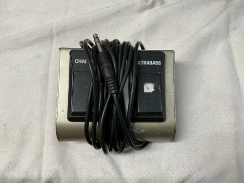 Vist Large View of Product Image Which is Used Behringer FS112B 2 BTN BASS AMP FTSW Switch Pedal