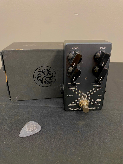 Vist Large View of Product Image Which is Used DarkGlass Electronics MICROTUBES X PRE-AMP PEDAL Bass Pre-Amp Pedal