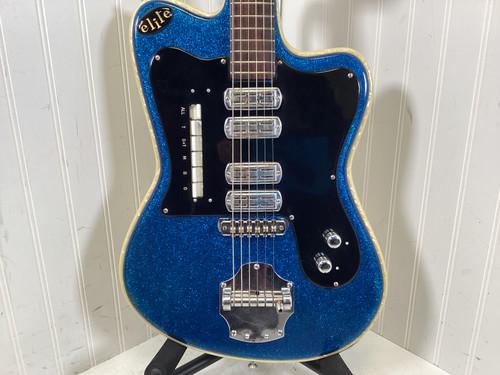 Vist Large View of Product Image Which is Used CRUCIANELLI MODEL 40V Vintage Electric Guitar Blue 6-String
