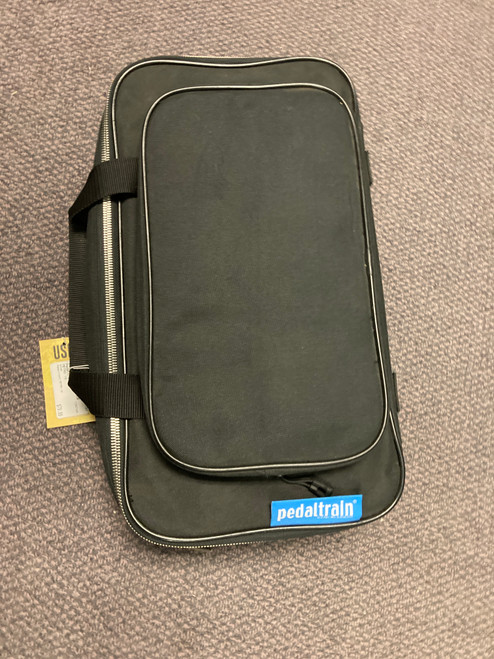 Vist Large View of Product Image Which is Used Pedaltrain METRO 16 Pedal Board