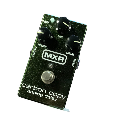 Vist Large View of Product Image Which is Used MXR CARBON COPY Guitar Effect