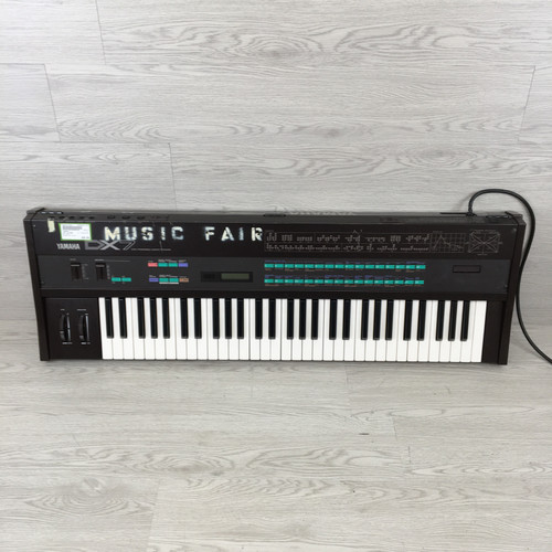Vist Large View of Product Image Which is Used Yamaha DX7 W/CASE Vintage 61-Key Synthesizer 61-Key