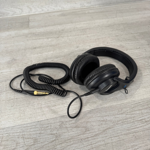 Vist Large View of Product Image Which is Used Shure SRH440 - Closed-back Studio Headphones