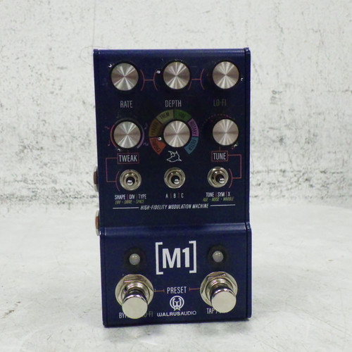 Vist Large View of Product Image Which is Used Walrus Audio MAKO M1 Chorus Pedal