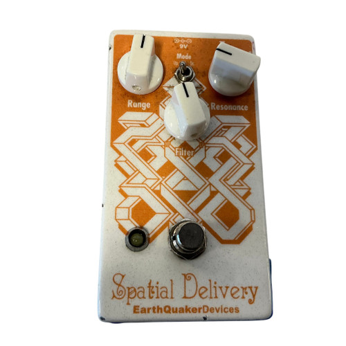 Vist Large View of Product Image Which is Used Earthquaker Devices SPATIAL DELIVERY Filter Pedal