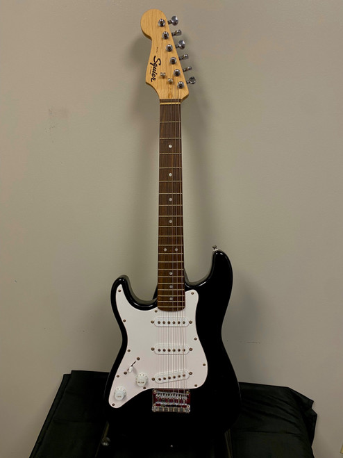 Vist Large View of Product Image Which is Used Squier MINI LH STRATOCASTER S Type Electric Guitar Black 6-String