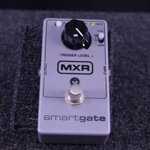 Vist Large View of Product Image Which is Used MXR SMART GATE GUITAR PEDAL Noise Reduction Pedal